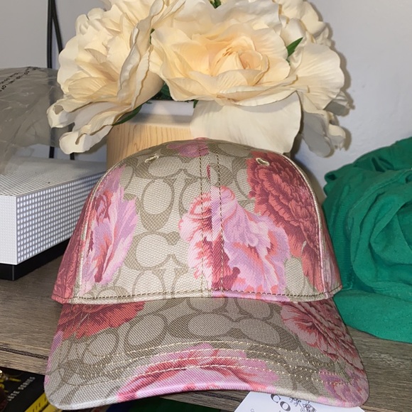 Coach Hat signature Kaffe Fasset Print - Picture 2 of 4